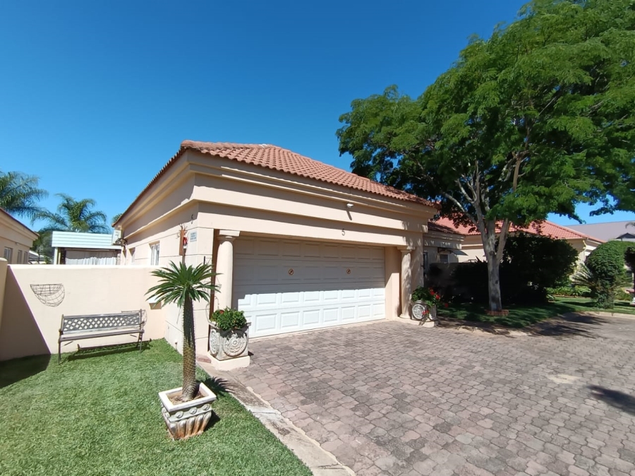 3 Bedroom Property for Sale in Protea Park North West